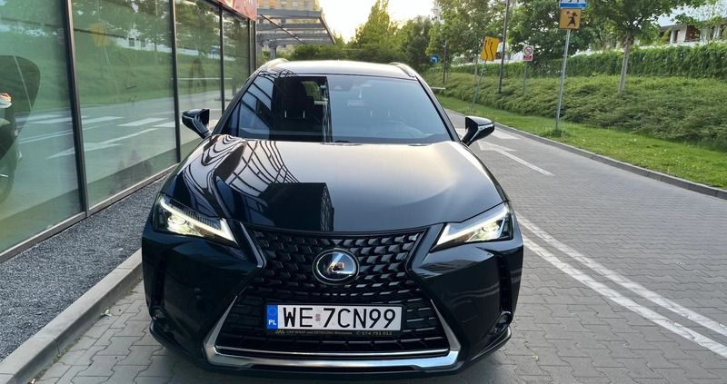 Lexus UX cena 111069 przebieg: 60000, rok produkcji 2020 z Warszawa małe 154